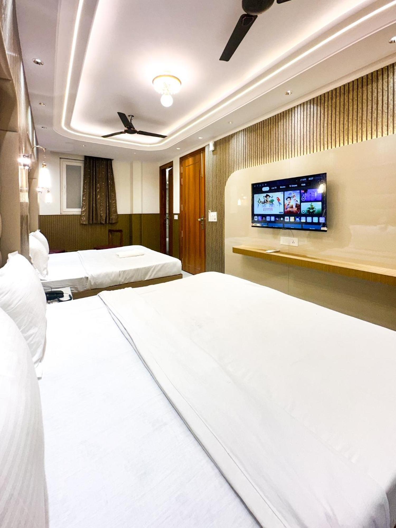 Bed and Breakfast Delhi Delight Premium Нью-Дели Экстерьер фото