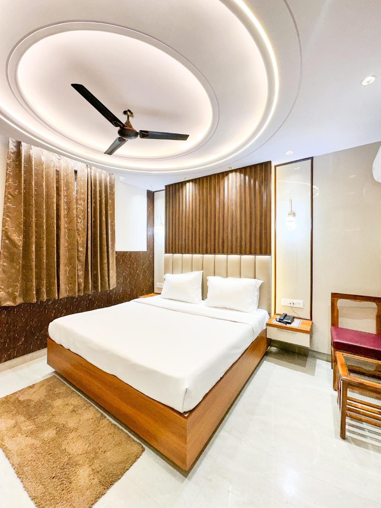 Bed and Breakfast Delhi Delight Premium Нью-Дели Экстерьер фото