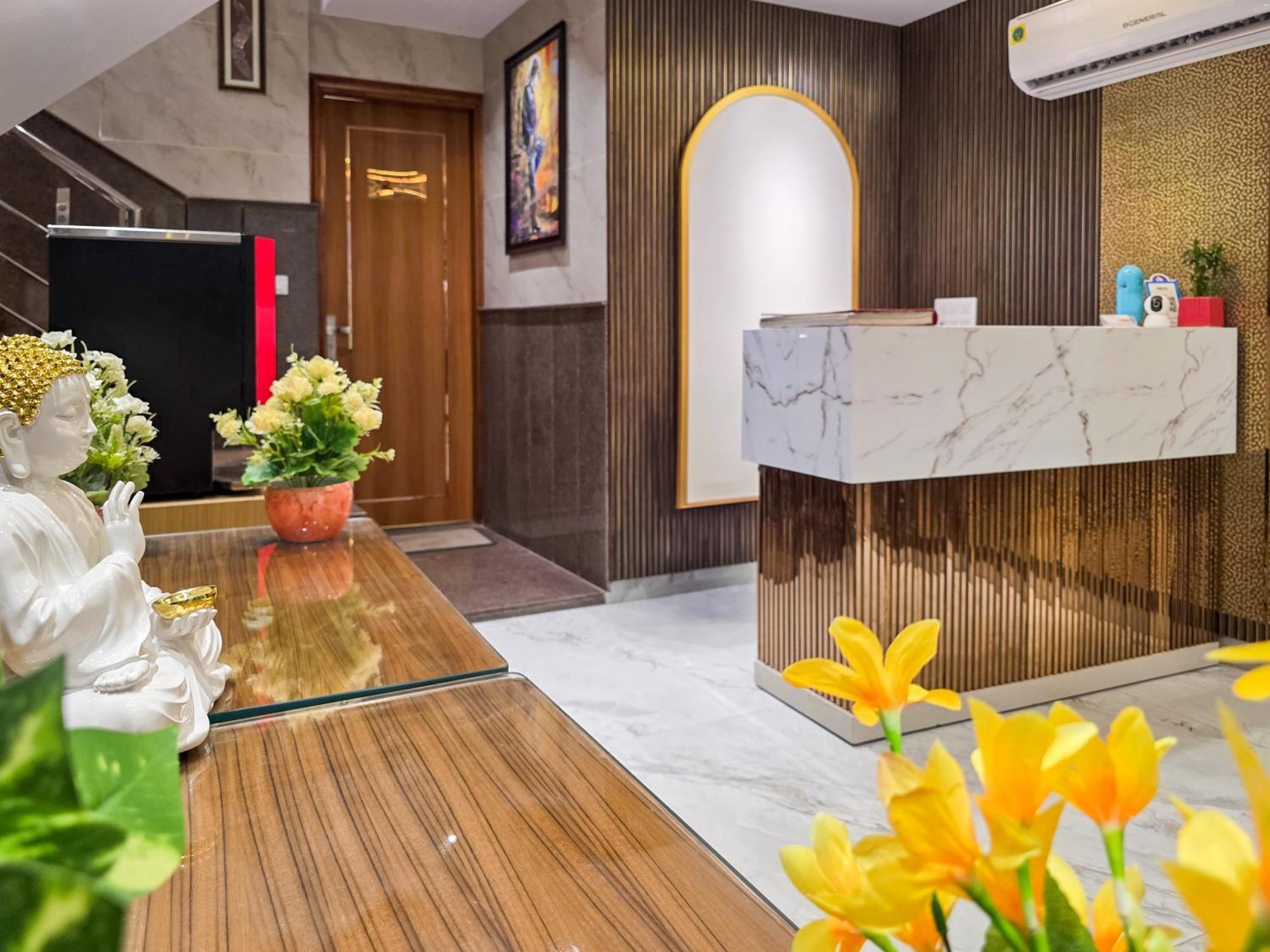 Bed and Breakfast Delhi Delight Premium Нью-Дели Экстерьер фото