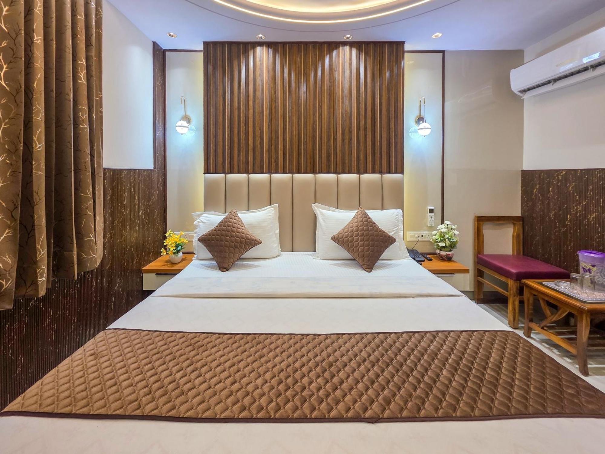 Bed and Breakfast Delhi Delight Premium Нью-Дели Экстерьер фото